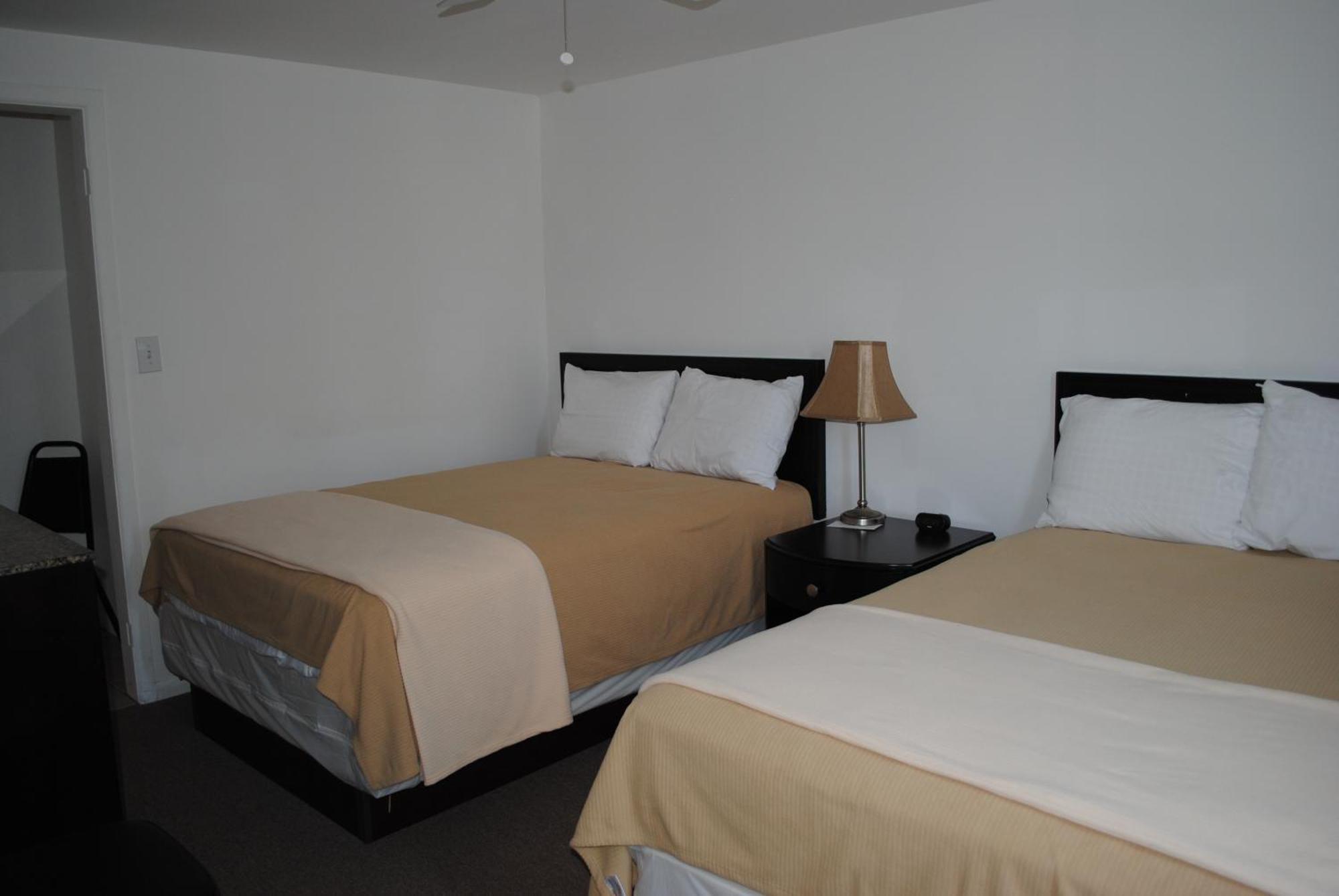 Shore Point Motel Пойнт Плезънт Бийч Стая снимка