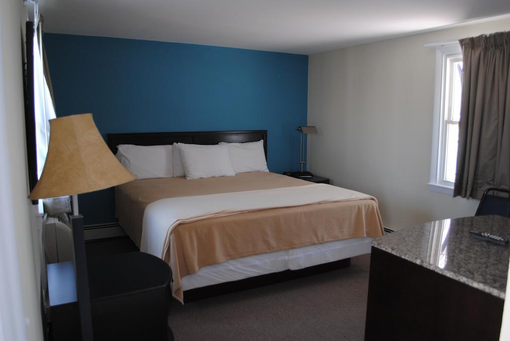 Shore Point Motel Пойнт Плезънт Бийч Стая снимка