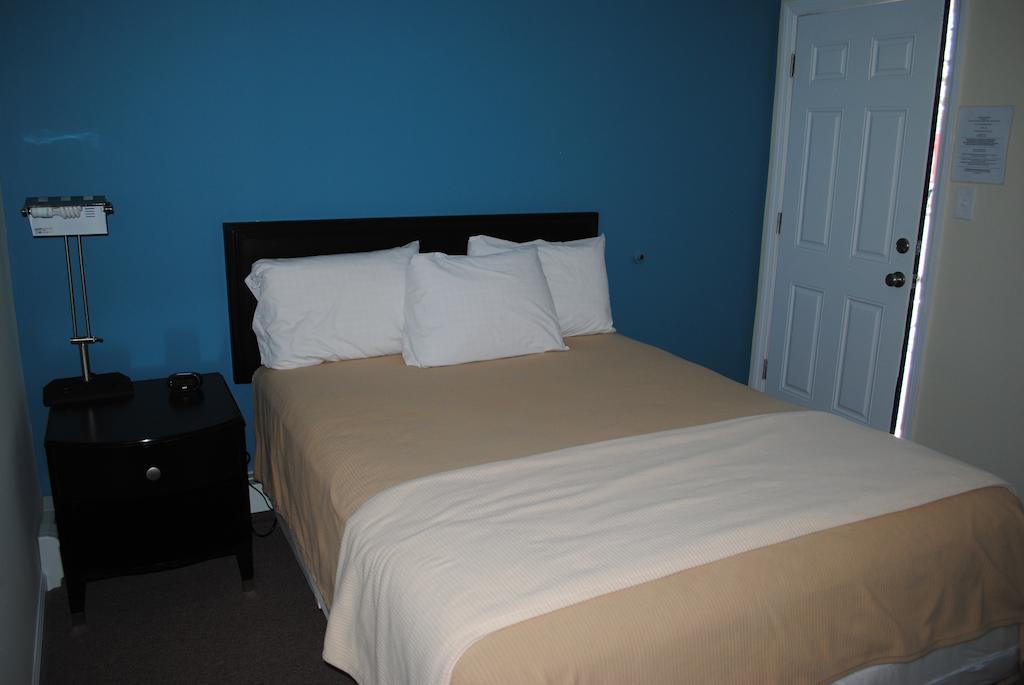 Shore Point Motel Пойнт Плезънт Бийч Екстериор снимка