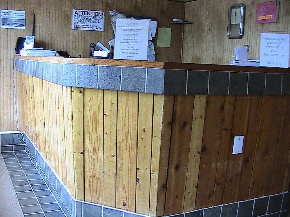 Shore Point Motel Пойнт Плезънт Бийч Екстериор снимка