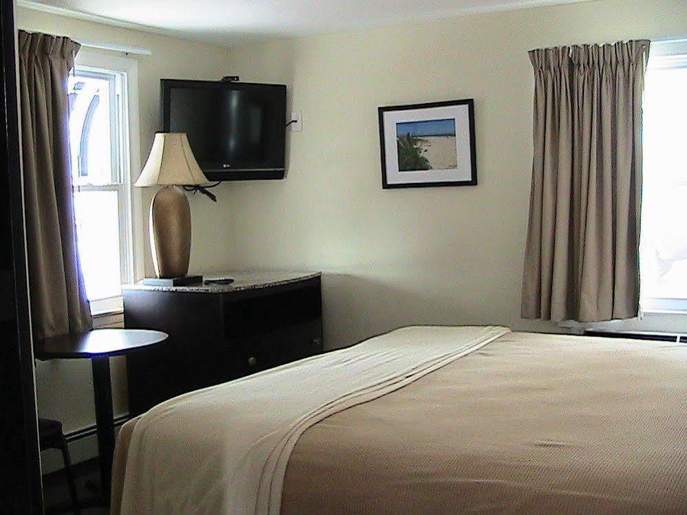 Shore Point Motel Пойнт Плезънт Бийч Екстериор снимка